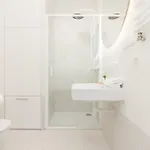 Apartman Bright 2-bedroom By Renters Varsó