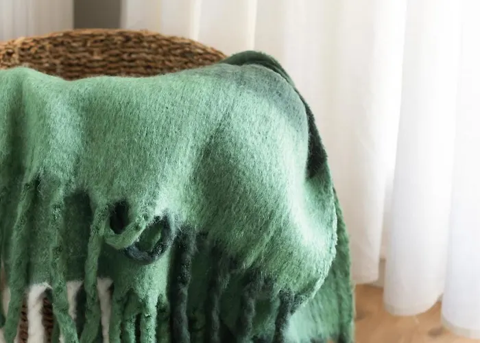 Bright 2-bedroom By Renters * 바르샤바