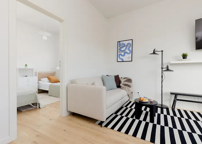 Bright 2-bedroom By Renters 아파트