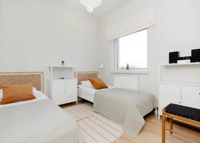 Bright 2-bedroom By Renters